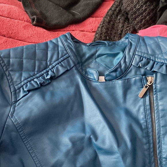 Nice Blue Faux Leather coat by Cleo just to Big for me - Picture 2 of 3